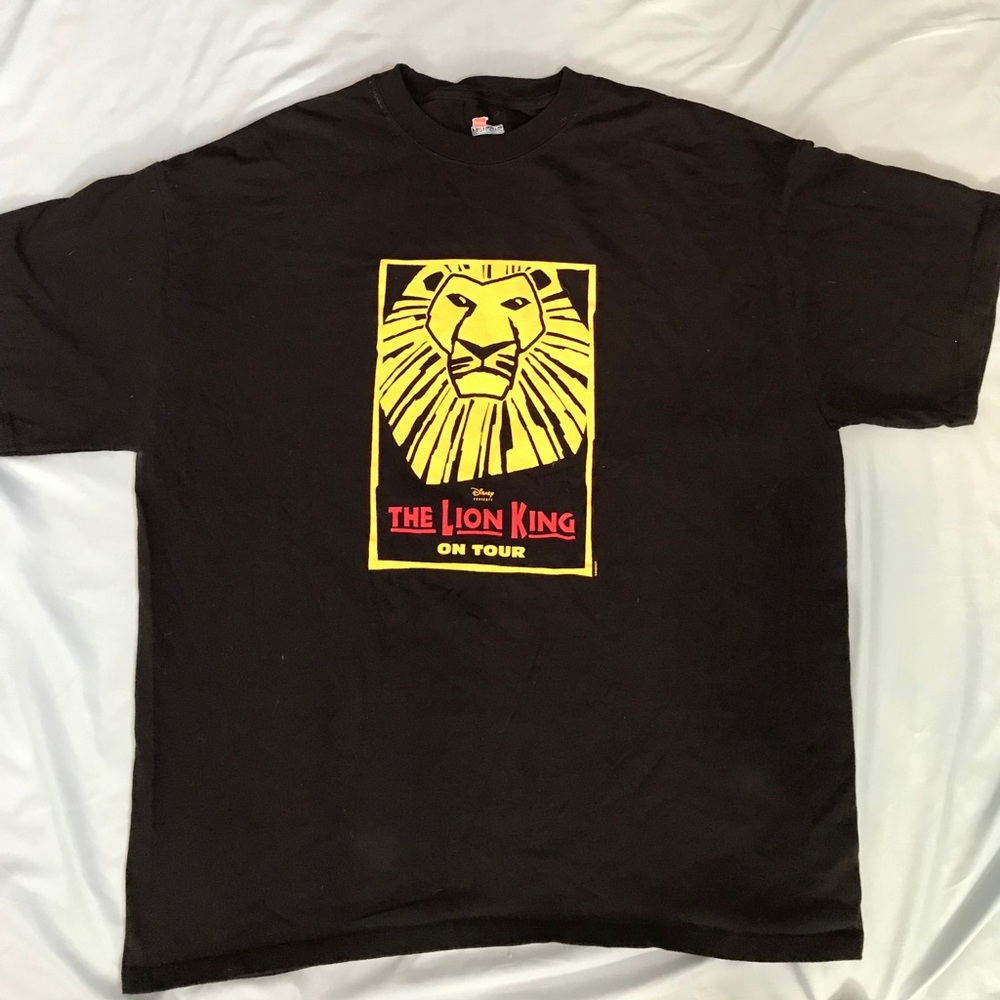 Vintage Lion King on Tour T-Shirt